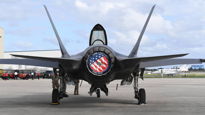 Готовятся к новому вторжению? США спешно строят аэродром под боком у Асада