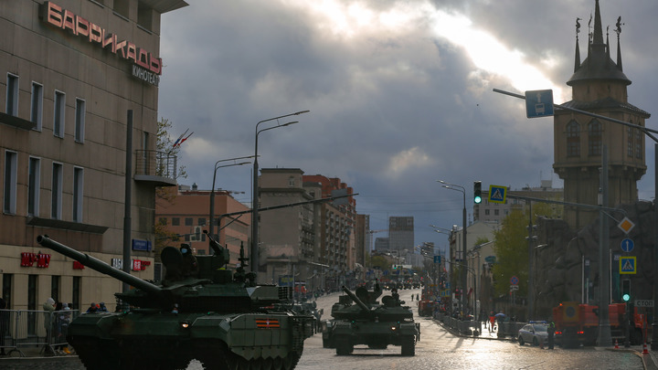 Лекция Ельцин-центра: Немцы кормили детей вареньем, пока заградотряды расстреливали солдат