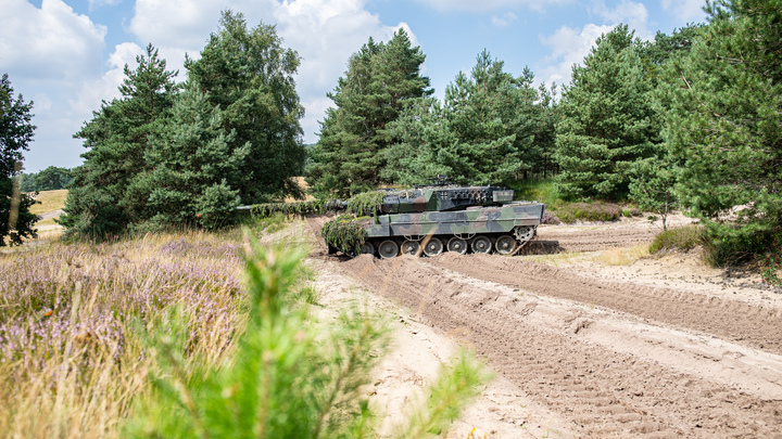 Польша стягивает дополнительные военные мощности к границе с Беларусью