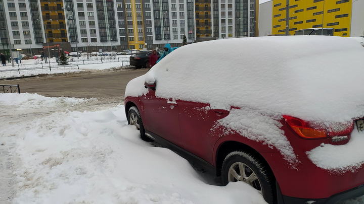 Сугробы в Москве впервые за зиму достигли рекордных 38 сантиметров