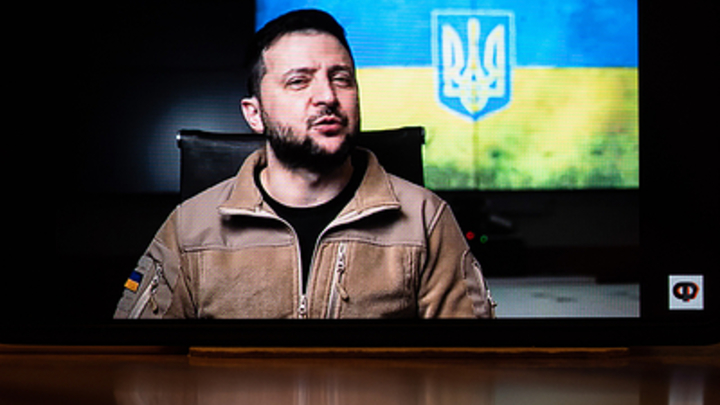 Украина на грани госпереворота? Подготовка побега Зеленского рассекречена