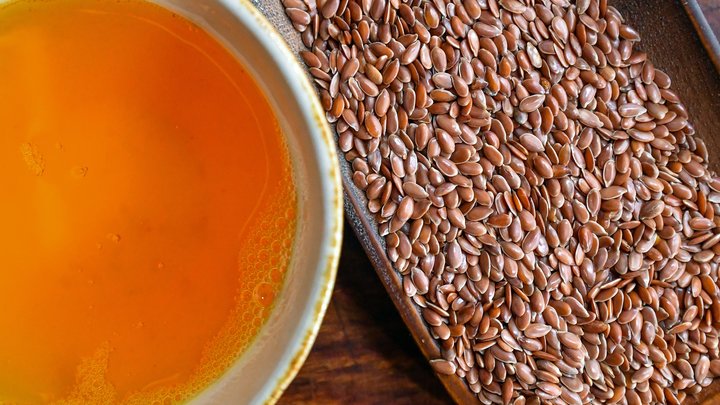 Дикий метод: Врач объяснила, что будет, если ежедневно пить ложку масла натощак