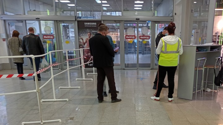 В Ивановской области решили отменить QR-коды для входа в торговые центры