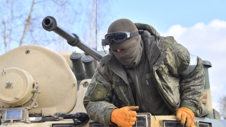 Ополченцы Донбасса: украинские солдаты продают нам свою технику за рубли