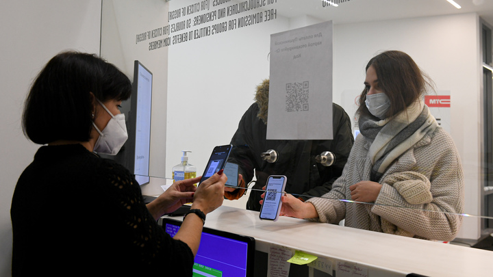 Аналитики выяснили, кто выбирает работу контролеров QR-кодов в Петербурге