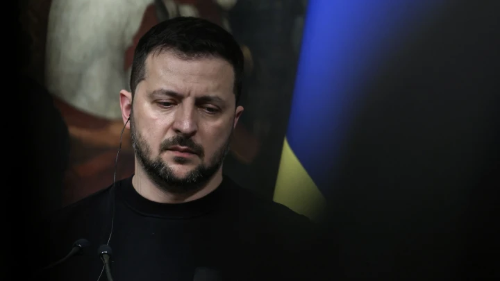 Макрон говорил с Зеленским: Что было главной темой диалога?