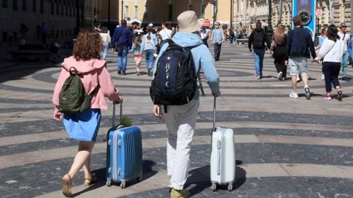 Жителям России запретили въезд в Европу с личными автомобилями, смартфонами и туалетной бумагой