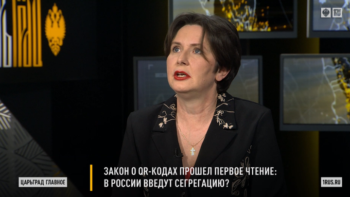 Депутат Единой России в прямом эфире призналась, почему голосовала за QR-коды
