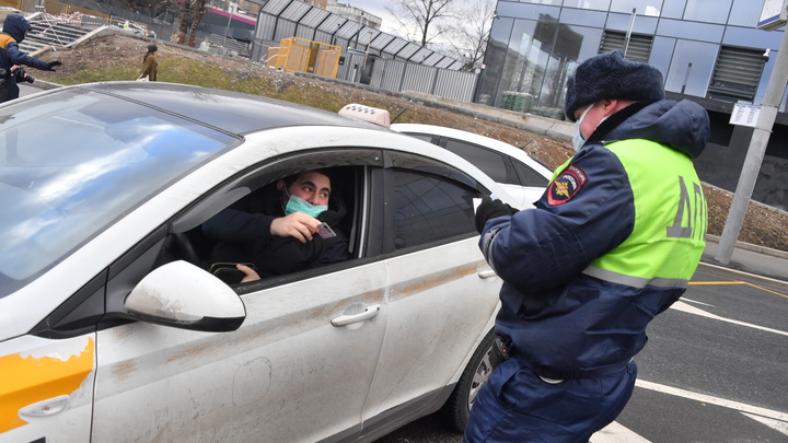 Агрессивный таксист устроил разборки со стрельбой на привокзальной площади Петербурга