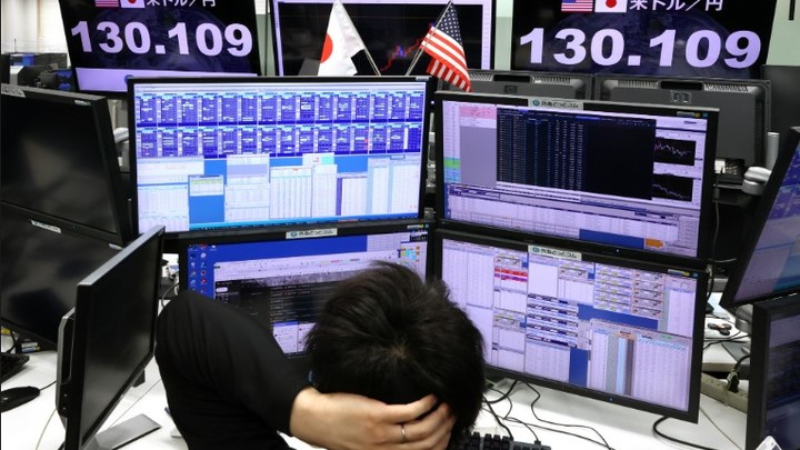 Что выбьет почву из-под ног доллара? Эксперт нашёл ответ