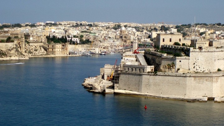 Китай решил проигнорировать встречу на Мальте. Разочарование для Зеленского - Bloomberg