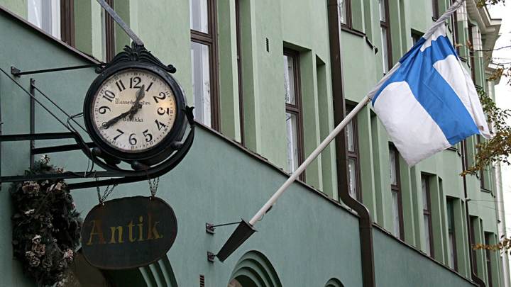 Ни пройти ни проехать: на российско-финской границе собралась огромная очередь