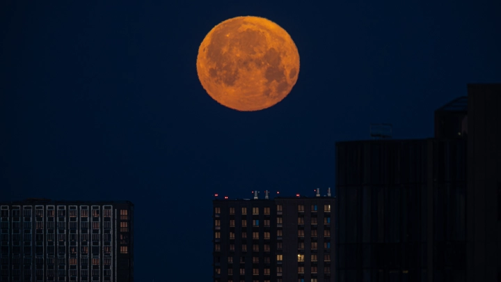 Ученые: Тея ударила по Земле 4,5 миллиардов лет назад и создала Луну