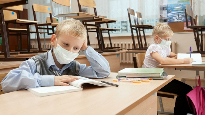 Более 2400 детей заболели коронавирусом в Кузбассе
