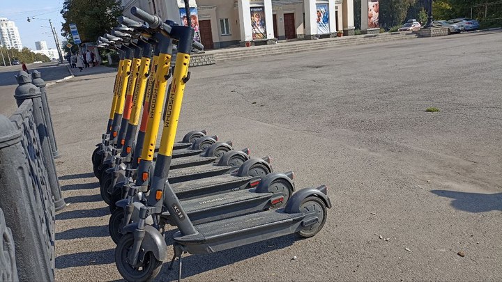 Новокузнечане высказываются за запрет электросамокатов в городе и создают петицию