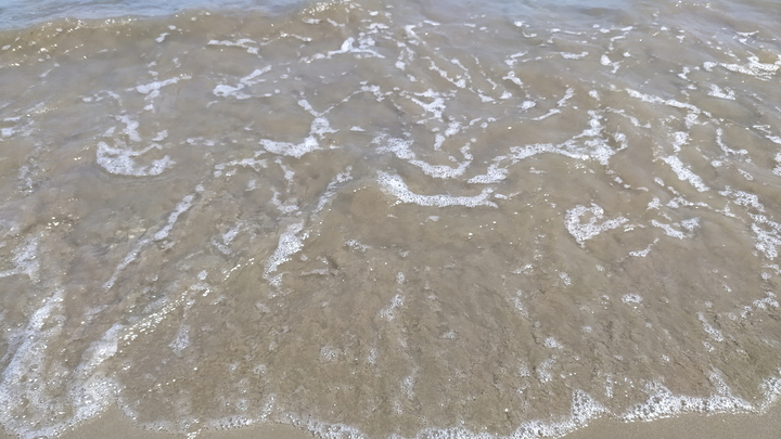 В Анапе запретили купание на всех пляжах из-за шторма