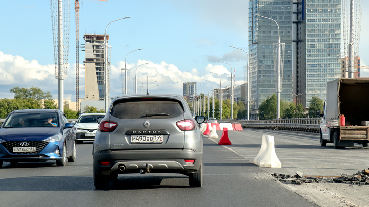 На Коммунальном мосту в Перми полностью открыли движение