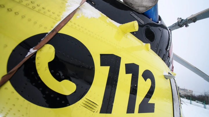 Как в страшном кино: Оторвавшееся колесо лесовоза влетело в школьника под Архангельском