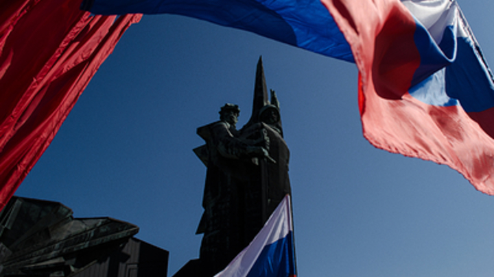 Мародеры, издевавшиеся над телами русских военных в Херсонской области, задержаны