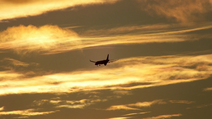 Над Самарой развернули самолёт в Ереван