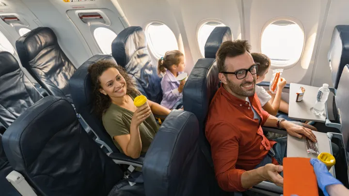 На авиакомпанию «Россия» подали в суд из-за запаха экскрементов на борту