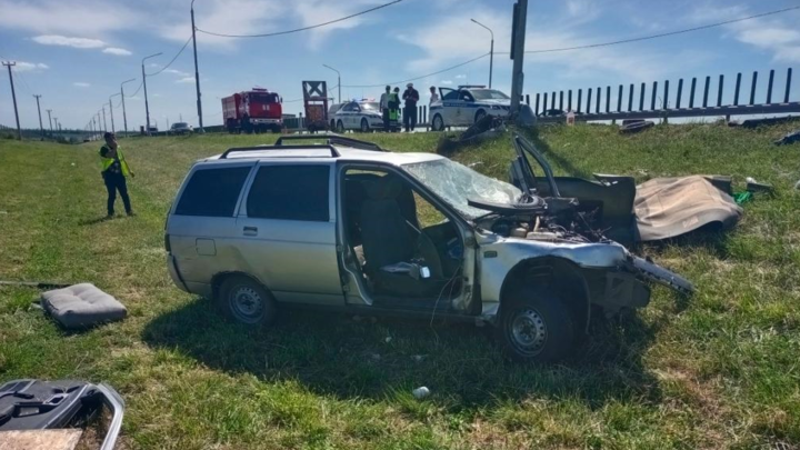В Кореновском районе водитель без прав разбился насмерть, врезавшись в опору ЛЭП