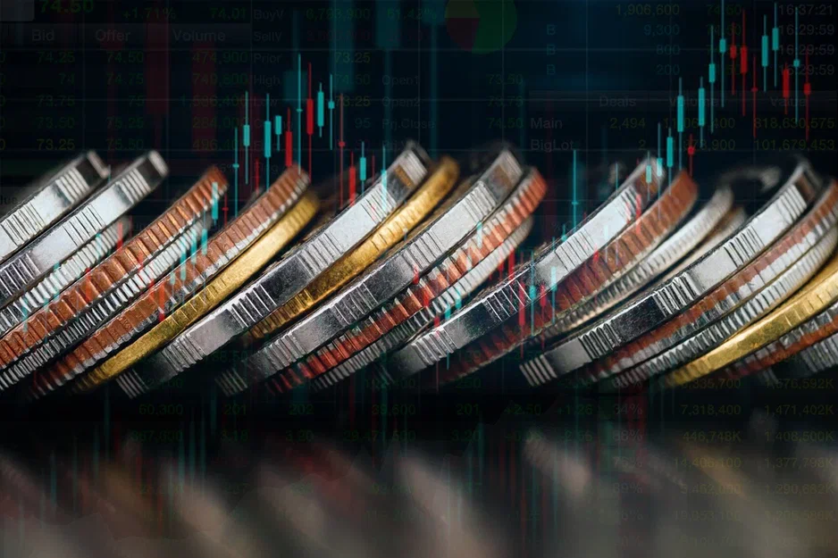 Их ценность сильно сократится: Главная причина не хранить деньги под матрасом