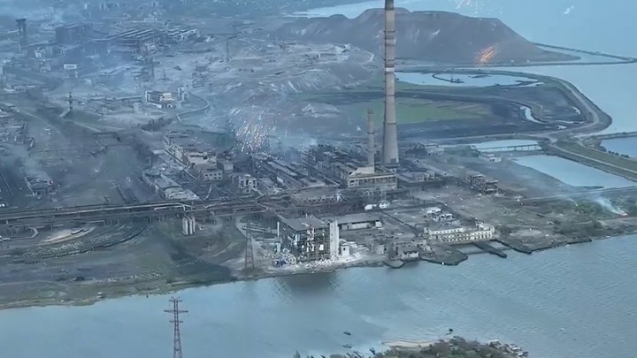 В Мариуполе прогремел взрыв в море
