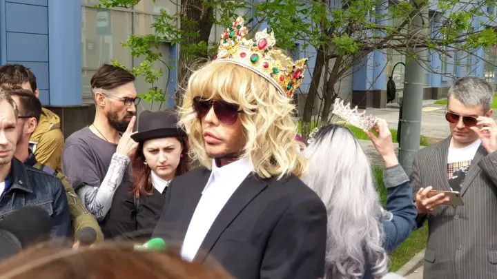 Сергей Зверев признался, что уезжает в гостиницу, чтобы выспаться