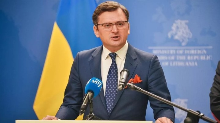 Глава МИД Украины Кулеба назвал ситуацию в Донбассе чрезвычайно плохой для ВСУ
