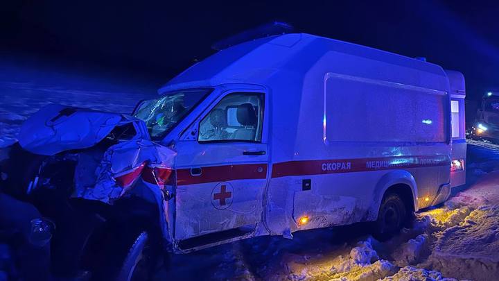 В Красноярском крае произошло смертельное ДТП с автомобилем скорой помощи