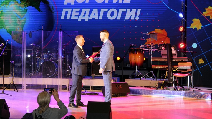 Кого из педагогов Владимирской области наградили в День учителя