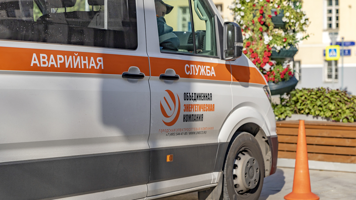 Аварийные службы Петербурга закрывают глаза на ЧП в квартире многодетной матери