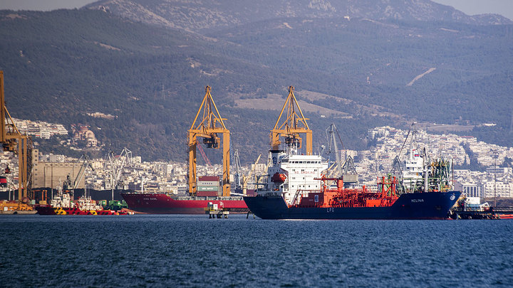 Порт Салоников отдан в концессию западным компаниям