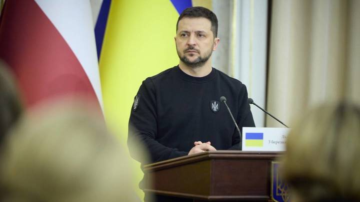 Зеленский предложил Польше часть украинских земель в обмен на помощь против России – NPD
