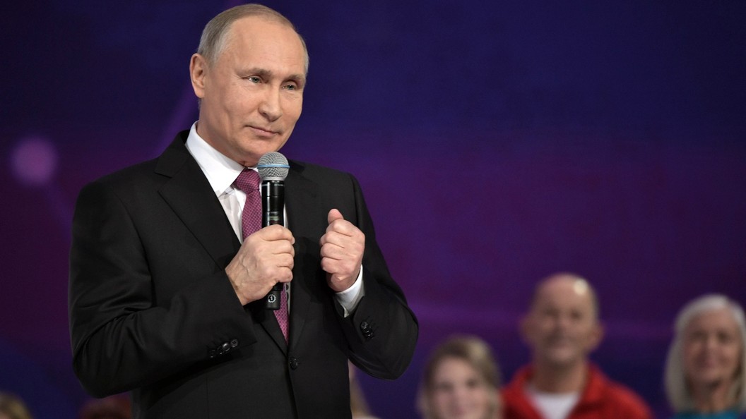 Путин пошутил о себе: Мартышка к старости слаба глазами стала Путин пошутил о себе: Мартышка к старости слаба глазами стала