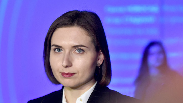 На 90 тысяч невозможно содержать ребёнка: Украинская чиновница пожаловалась на низкую зарплату