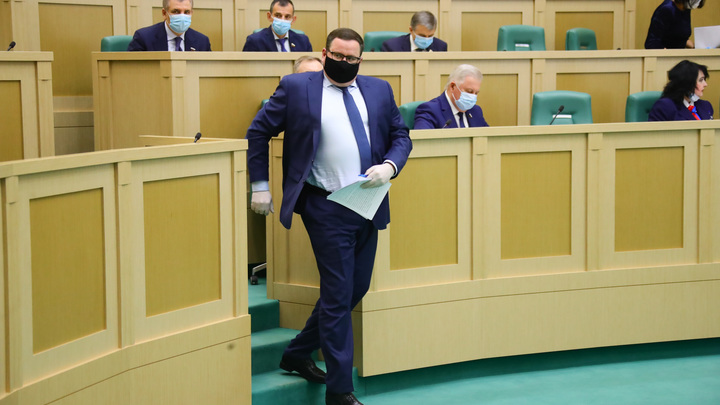 Министр труда Котяков попробовал себя в роли выпускающего редактора СМИ