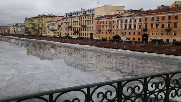 Танцы на льду закончились ЧП. Два фигуриста едва не утонули в Петербурге
