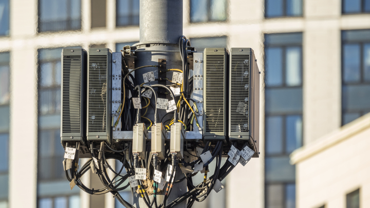 В Смольном не оценили мораторий депутатов на сотовые вышки: давайте запретим всё оптом