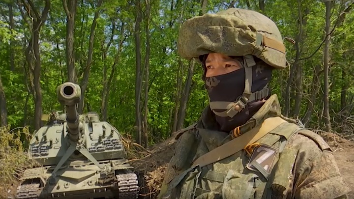 Русские фугасы пробивают даже подземные укрепления нацистов: Видео опубликовало Минобороны