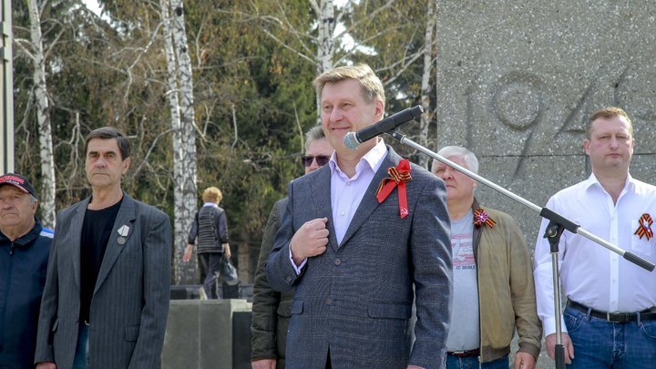 Есть красивые предложения: Мэр Новосибирска назвал устаревшим здание Универсама