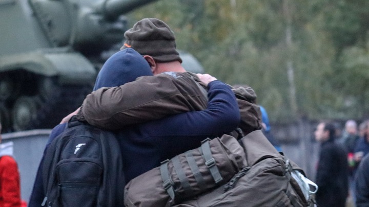 Шумков пообещал материальную помощь семьям мобилизованных зауральцев