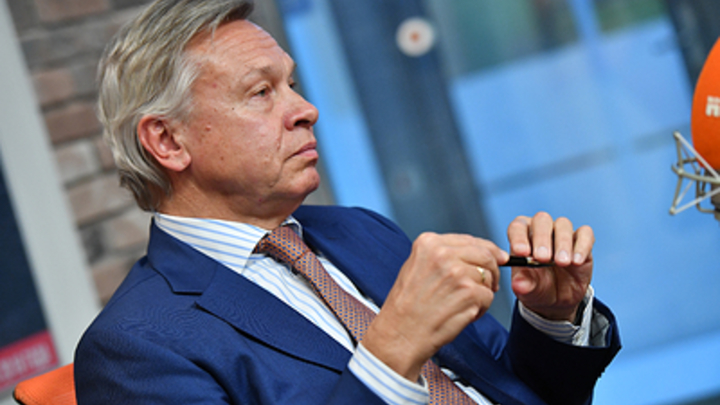 Ничего не навязываем. Но…: Британцы бросили клич после ультиматума Путина о маме и папе. Пушков поддел Форин-офис