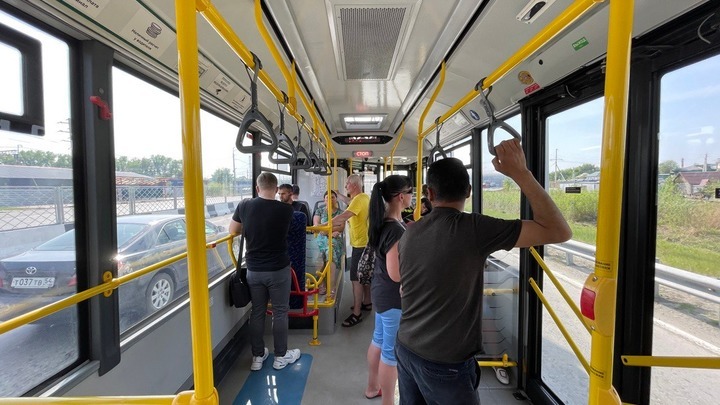В Новосибирске начала действовать скидка на проезд в метро и троллейбусе по картам Мир