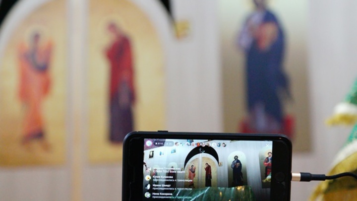 Челябинский священник соорудил передатчик для прямых трансляций во время самоизоляции 