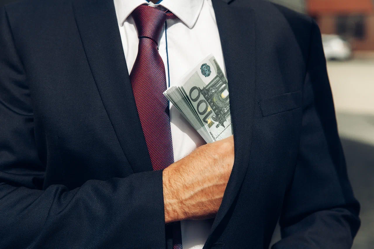 Новый эпизод в деле главного кадровика Минобороны: Задержан гендиректор, который мог давать взятку Кузнецову