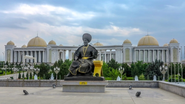 Ведомости: Что удивило журналистов в Ашхабаде во время визита Путина