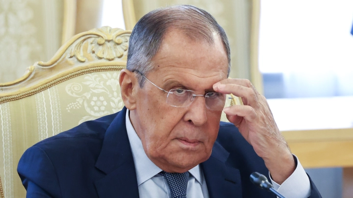 Украинский режим пятится: Лавров объяснил, почему Киев поменял решение о перемирии