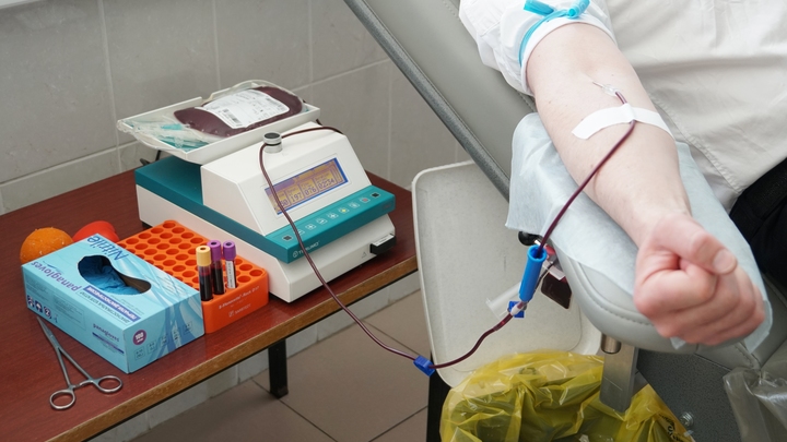 Медики призвали жителей Весёлого сдать кровь для помощи онкобольным пациентам